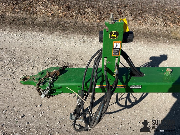 2013-john-deere-2210-image-10