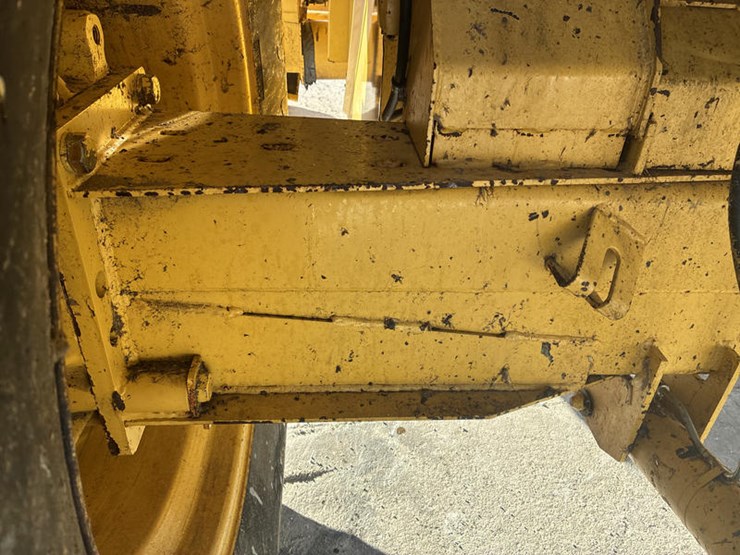 new-holland-tr89-image-39