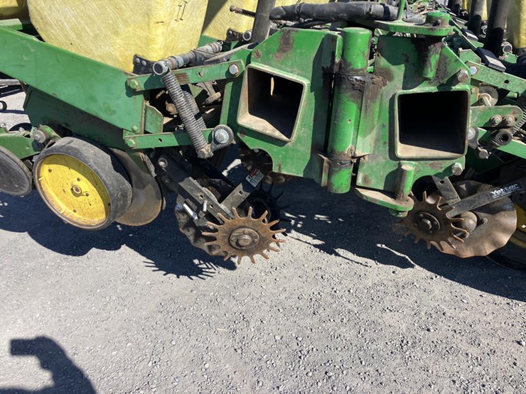 john-deere-7000-image-4