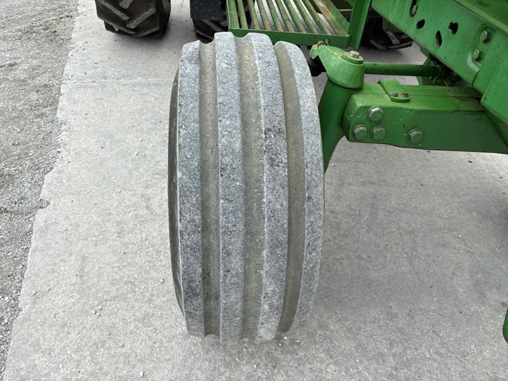 1992-john-deere-4560-image-41