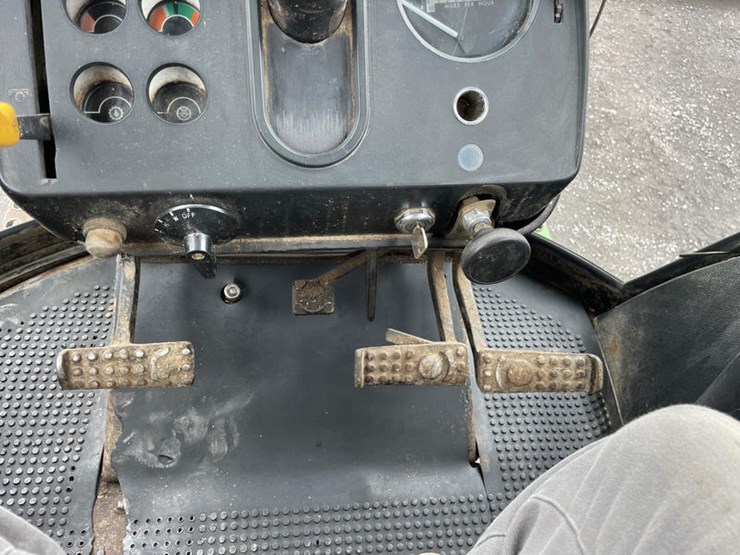 1977-john-deere-4230-image-45