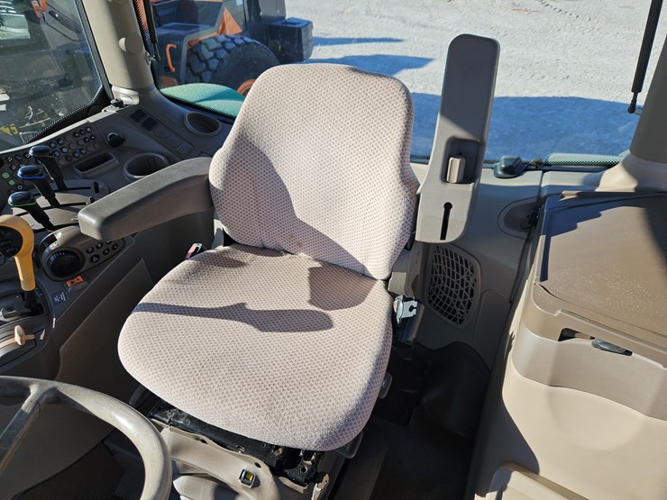 2017-john-deere-6130r-image-13