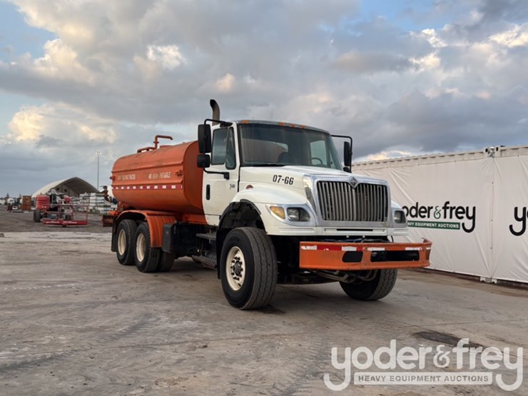 2007-international-7600-image-7