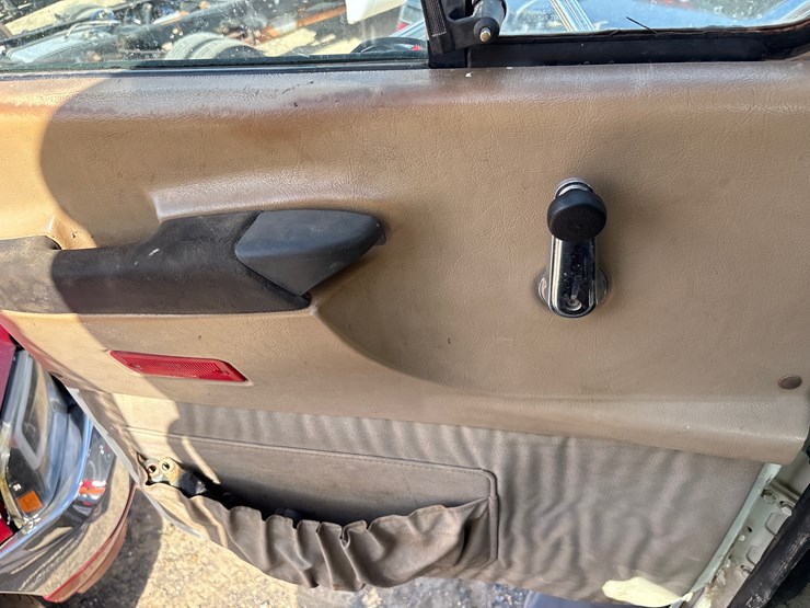 2001-mack-ch613-image-11