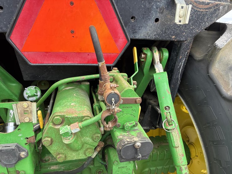 1992-john-deere-4560-image-26