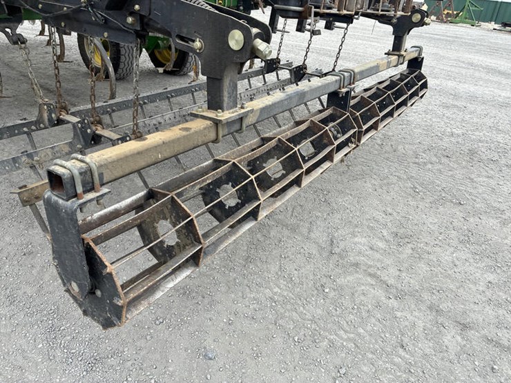 john-deere-2310-image-46