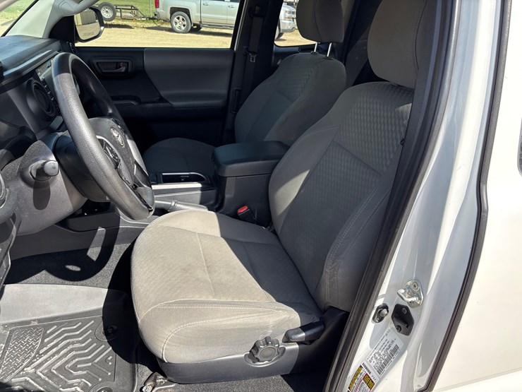 2022-toyota-tacoma-image-18