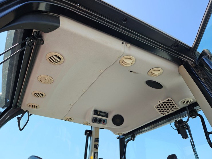 2019-massey-ferguson-6713-image-15