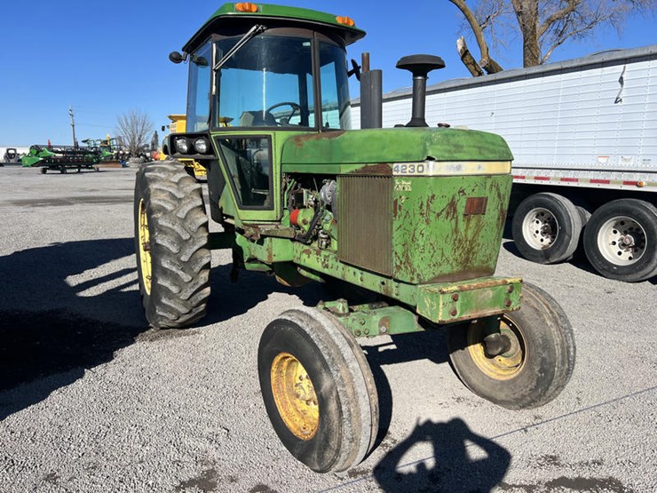john-deere-4230-image-4