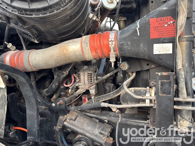 2007-international-7600-image-48