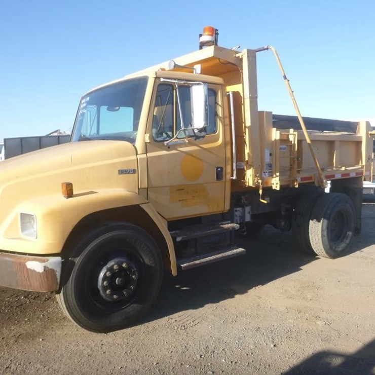 2004 FREIGHTLINER FL70