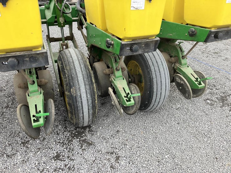 john-deere-1760-image-14