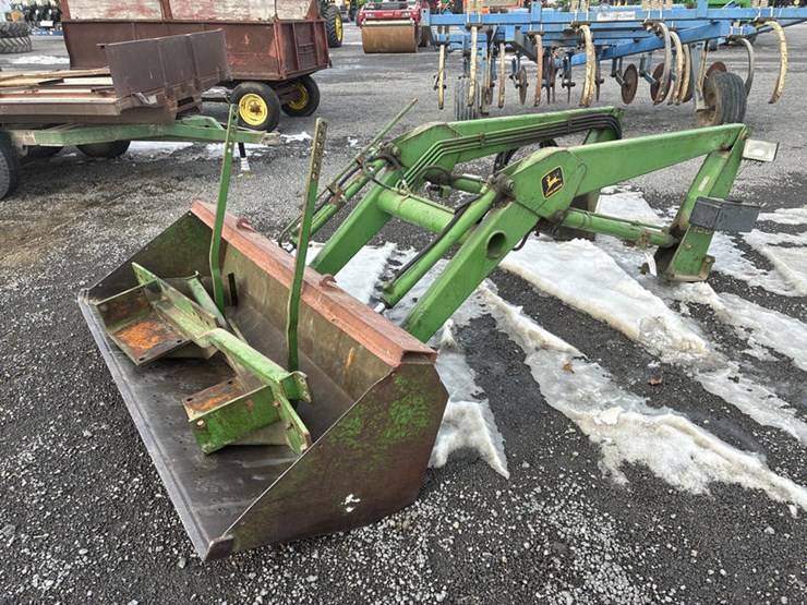 john-deere-158-image-1