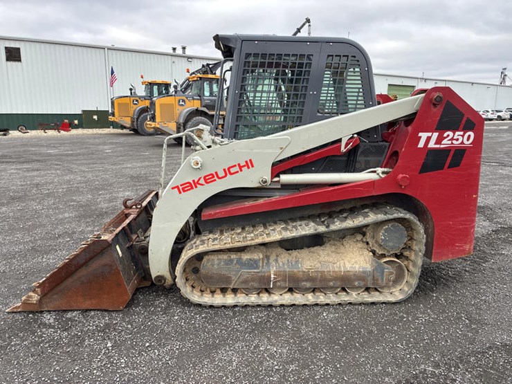 takeuchi-tl250-image-2