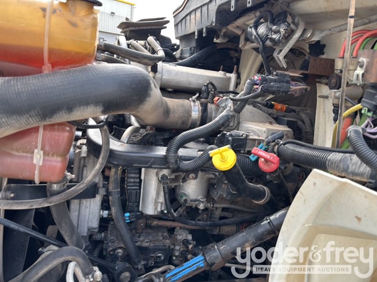 2015-international-4400-image-40