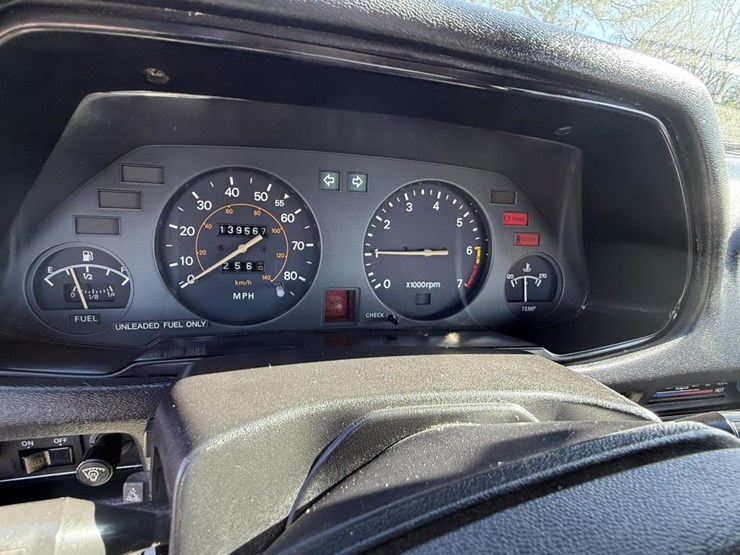 #331-•-1983-nissan-datsun-280zx-image-22