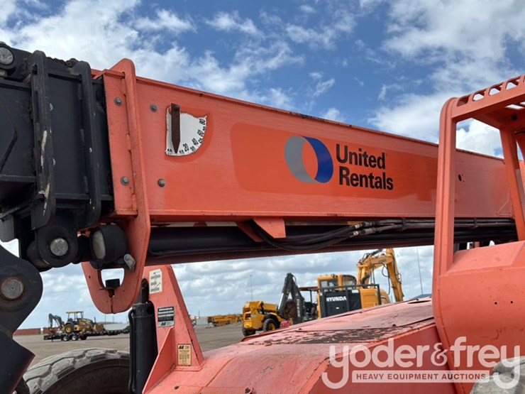 2016-sky-trak-6042-image-23