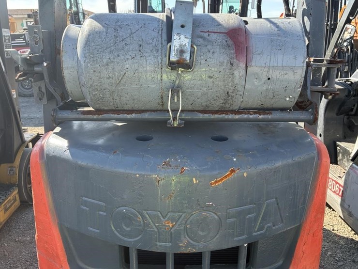 2007-toyota-8fgcu20-image-7