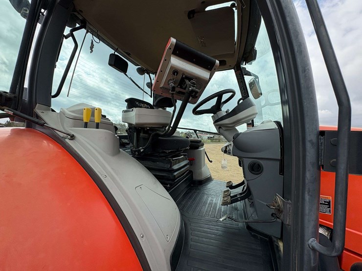 2020-kubota-m7-171-image-22