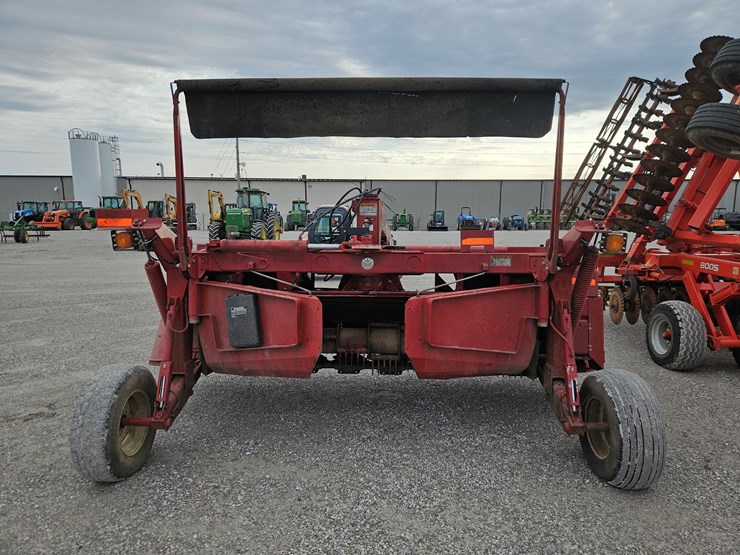 2014-new-holland-h7550-image-7