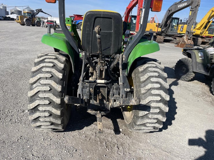 john-deere-4200-image-12