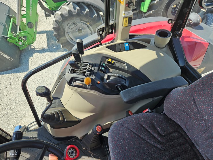 2019-massey-ferguson-6713-image-18