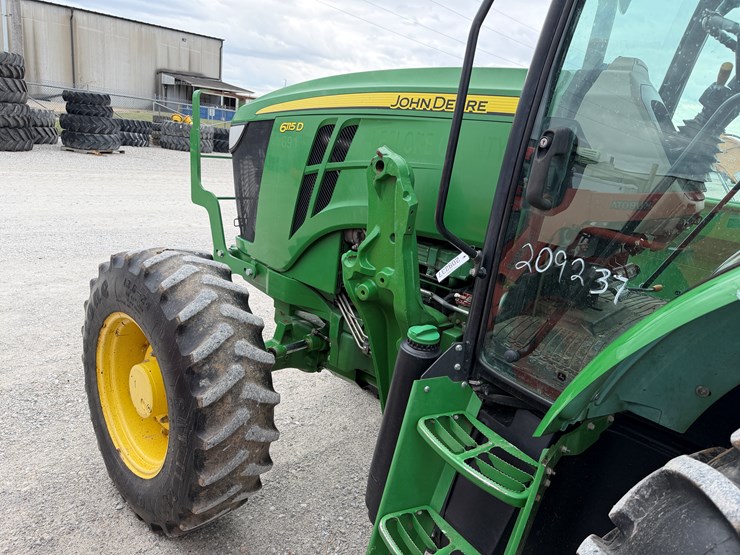 2014-john-deere-6115d-image-23