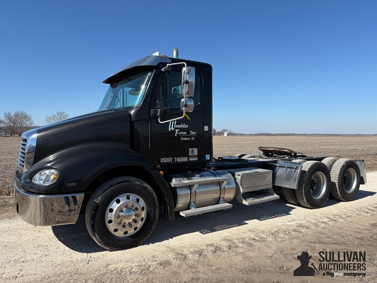 2006-freightliner-columbia-112-t/a-day-cab-truck-tractor-image-1