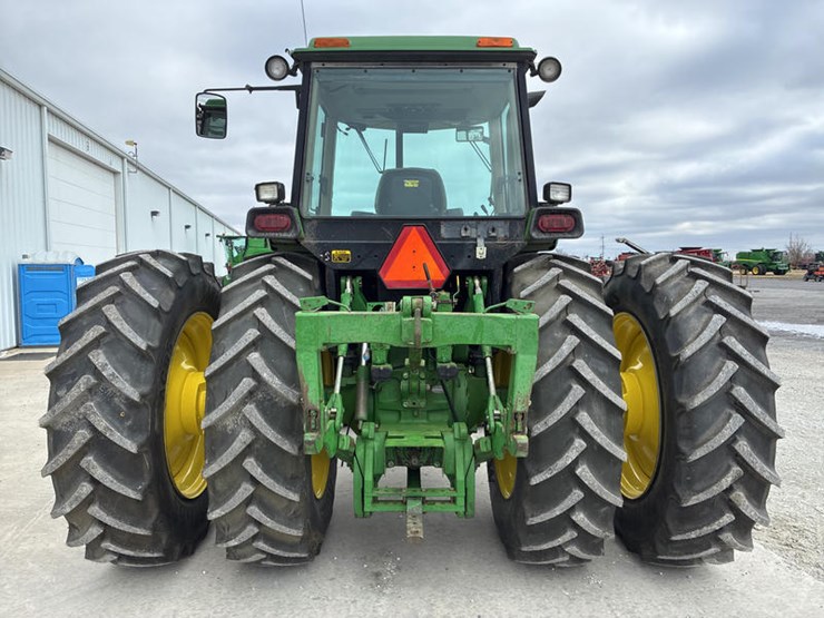 1992-john-deere-4560-image-7