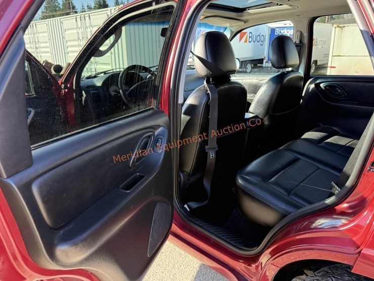 2005-ford-escape-image-23