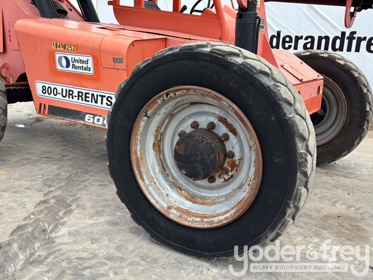 2016-sky-trak-6042-image-13