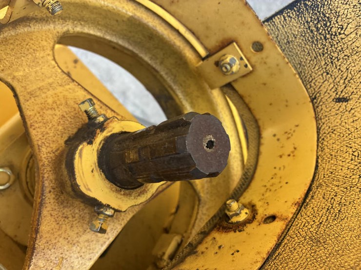 new-holland-tr89-image-32