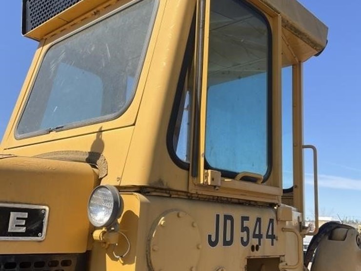 john-deere-544-image-8