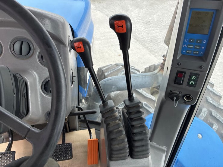 2002-new-holland-tj275-image-62