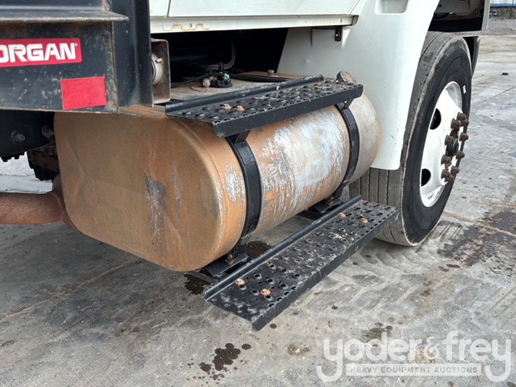 2015-international-4400-image-28