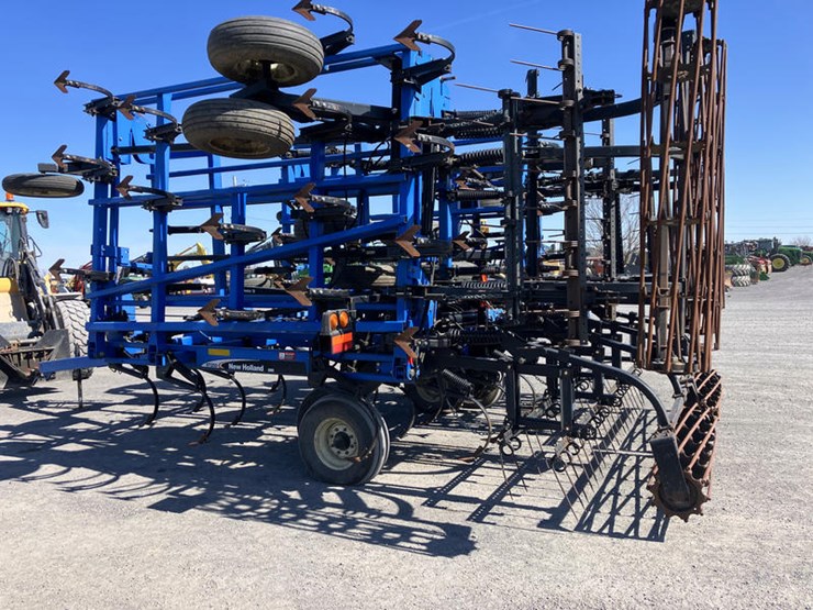 new-holland-st250-image-8