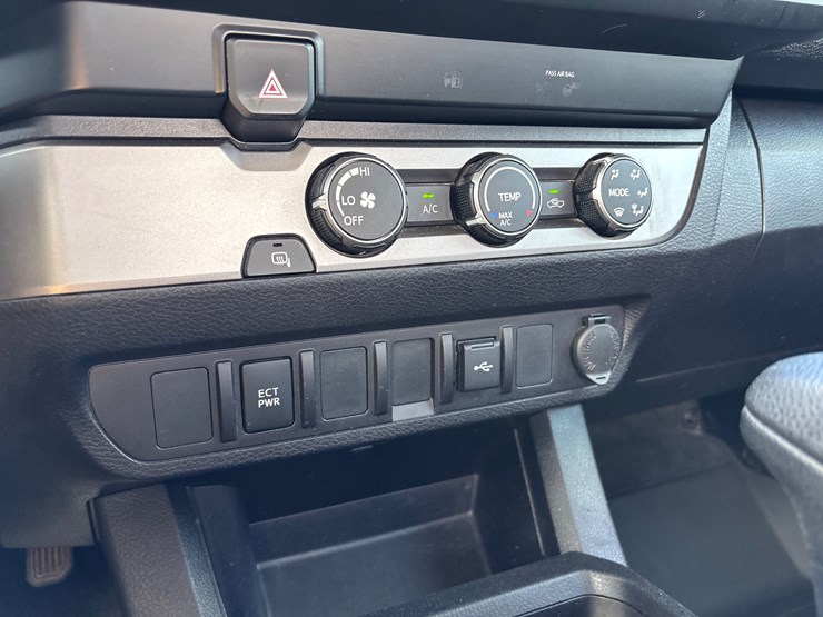 2022-toyota-tacoma-image-22