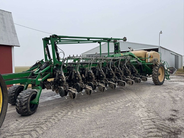 great-plains-yp1625-32tr-image-2