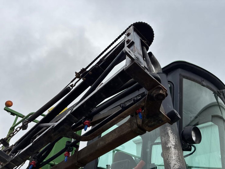 2000-john-deere-6700-image-16