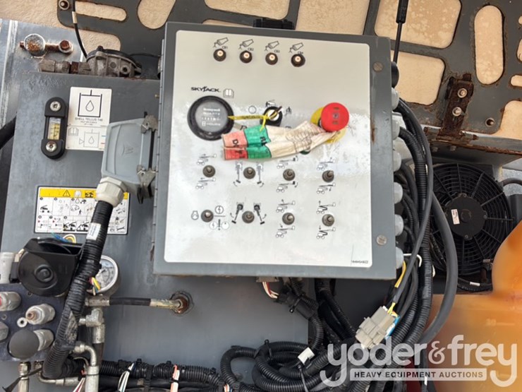 2017-skyjack-sj63aj-image-34