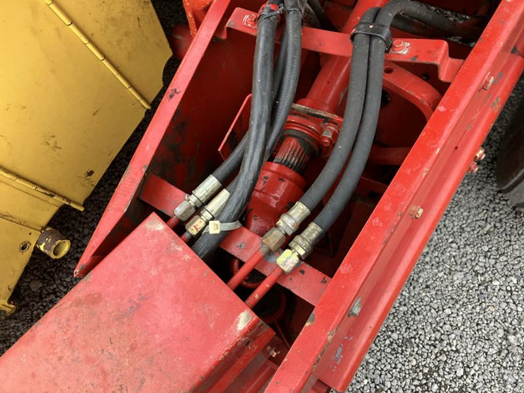 new-holland-900-image-16