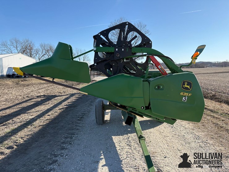 2017-john-deere-635f-image-10