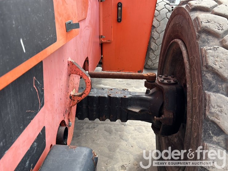 2016-sky-trak-6042-image-25