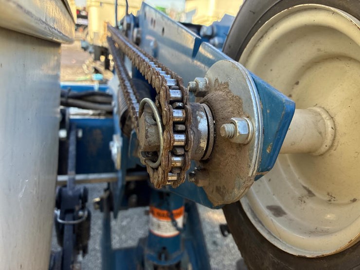 2009-kinze-3000-image-44