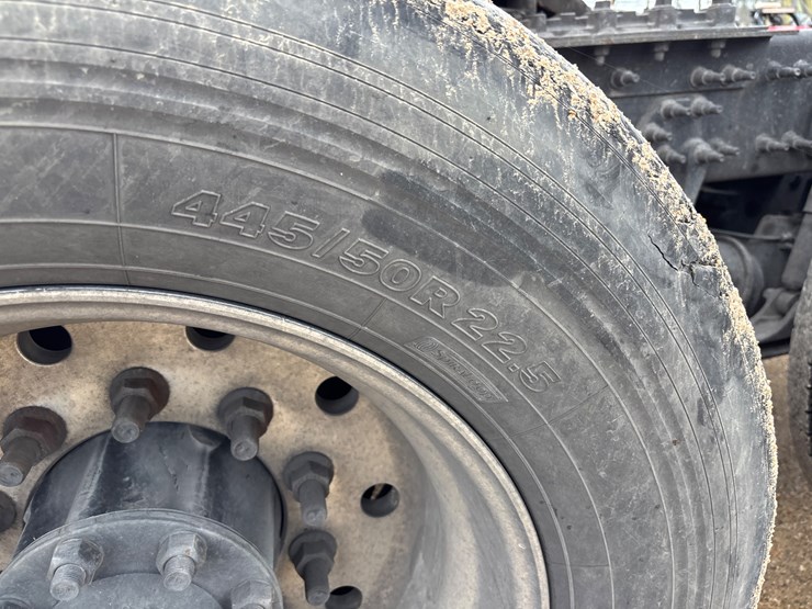 2011-international-prostar-image-11