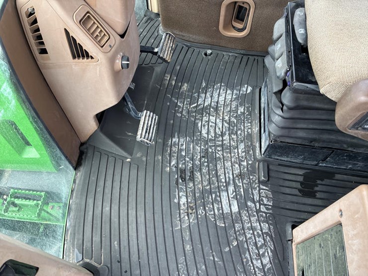 2000-john-deere-9100-image-62