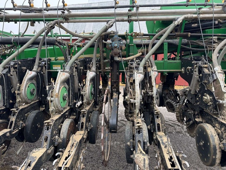 great-plains-yp1625-32tr-image-6