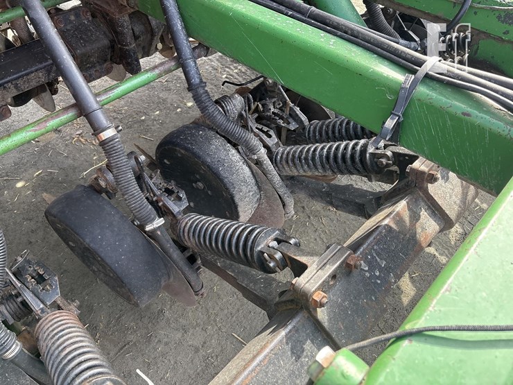 john-deere-1560-image-7