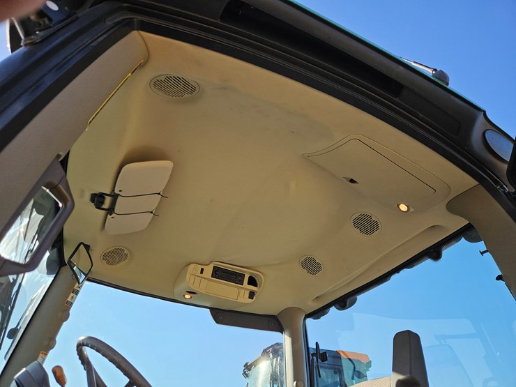 2017-john-deere-6130r-image-11