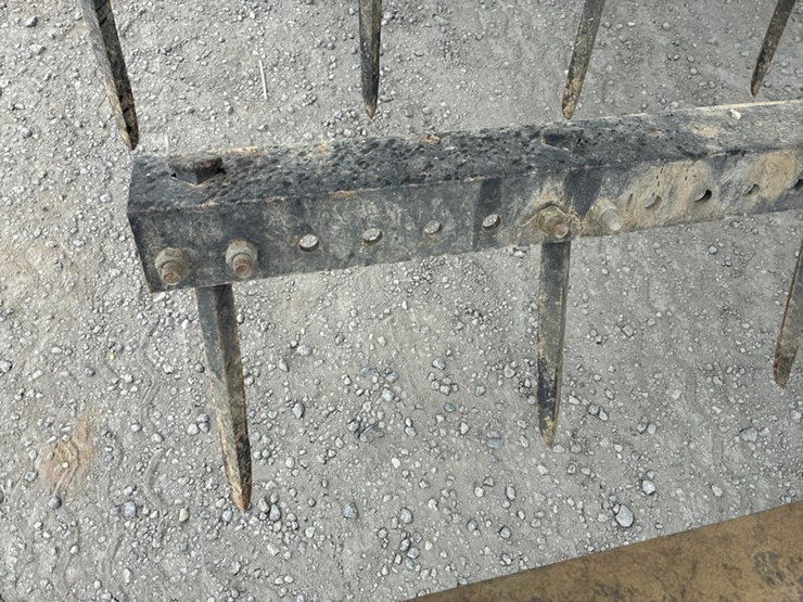 john-deere-2310-image-43